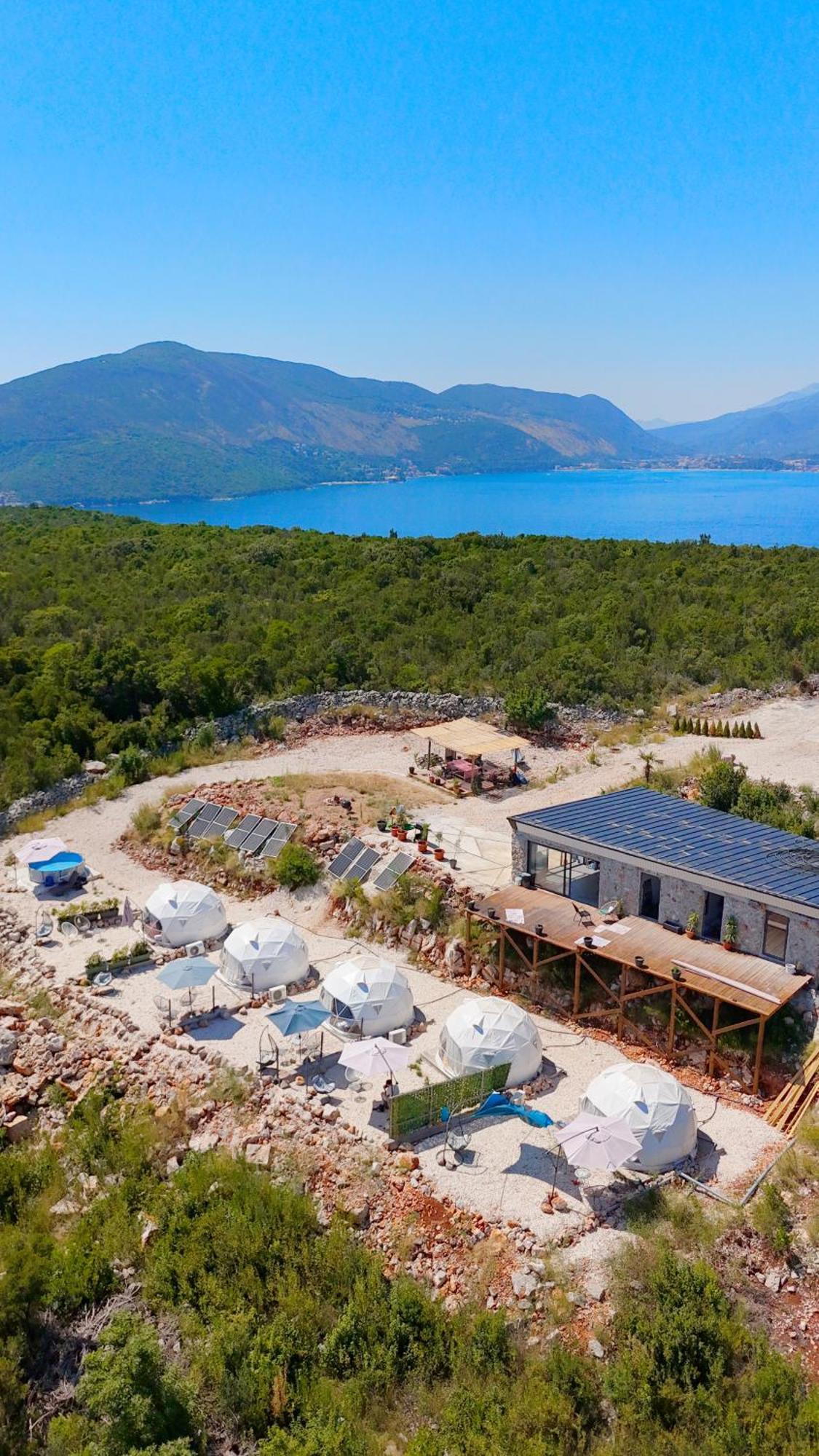 Отель Glamping Rose Радовичи Экстерьер фото
